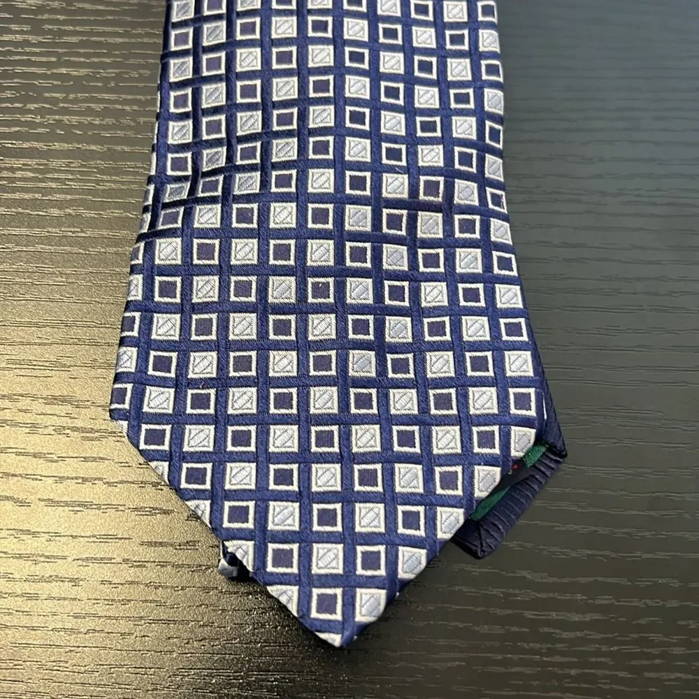 Men's Shades of Blue Tommy Hilfiger Diamond Pattern Tie / Necktie
